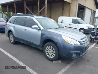 2013 Subaru Outback 2.5i с VIN 4S4BRCAC1D3290886, выставлен на аукционе IAAI как лот 42420035 с пробегом 138 762 миль миль и . История ставок и продаж доступна на DreamBid. Изображение 1.