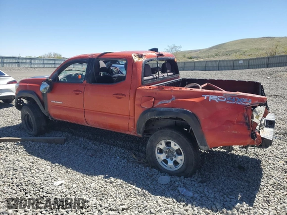 2017 Toyota Tacoma SR5 with VIN 3TMCZ5AN0HM118648, listed as a Copart auction lot 55685625 with 84,919 mi miles and Salvage Title. Bid and sale history available at carsss.com. Image 2.