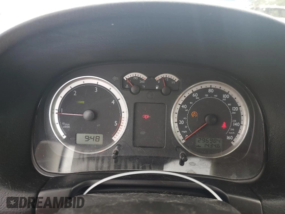 2004 Volkswagen Jetta GL with VIN 3VWRR69M34M108439, listed as a Copart auction lot 74029704 with 296,984 mi miles and Salvage title. Bid and sale history available at DreamBid. Image 9.