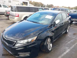 2013 Kia Optima SX w/Limited Pkg with VIN 5XXGR4A6XDG121265, listed as a IAAI auction lot 40771144 with 129,247 mi miles. Bid and sale history available at carsss.com. Image 17.