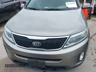 2015 Kia Sorento LX with VIN 5XYKT4A60FG659175, listed as a IAAI auction lot 42133740 with 178,406 mi miles. Bid and sale history available at carsss.com. Image 12.