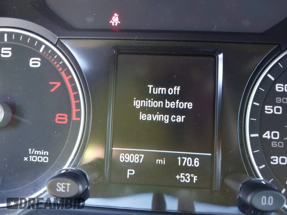 2015 Audi Q5 Premium Plus with VIN WA1LFAFP7FA119828, listed as a IAAI auction lot 41023540 with 69,087 mi miles. Bid and sale history available at carsss.com. Image 16.