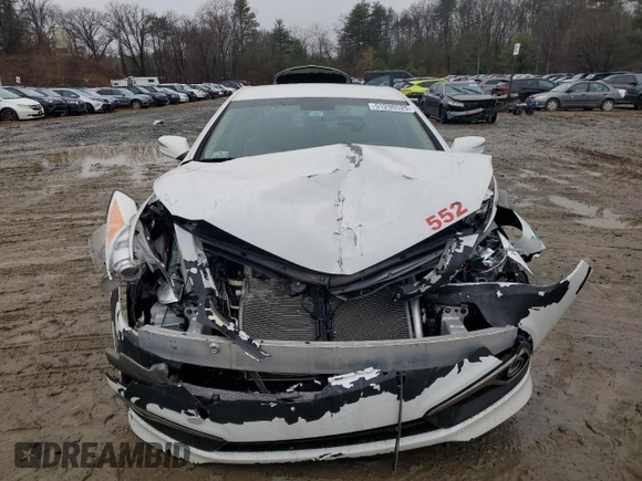 2017 Hyundai Azera with VIN KMHFG4JG7HA579899, listed as a Copart auction lot 51290525 with 110,230 mi miles and Salvage title. Bid and sale history available at DreamBid. Image 5.