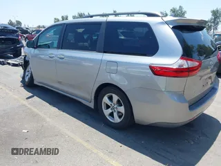 2018 Toyota Sienna LE Auto Access Seat с VIN 5TDKZ3DCXJS937151, выставлен на аукционе IAAI как лот 42396520 с пробегом 66 947 миль миль и . История ставок и продаж доступна на DreamBid. Изображение 3.