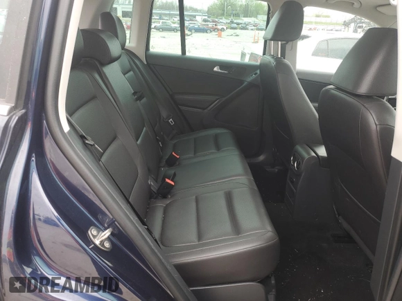 2016 Volkswagen Tiguan S z VIN WVGAV7AX4GW512535, wystawiony jako Copart lot #52570585 z przebiegiem 161 559 mil mil oraz Szkoda całkowita • Salvage title. Historia ofert i sprzedaży dostępna na DreamBid. Obrazek 11.