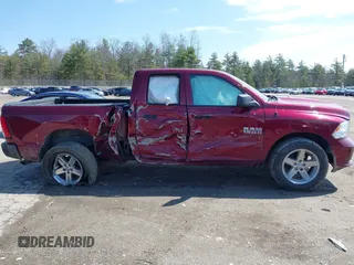 2018 Ram 1500 Express z VIN 1C6RR7FGXJS265225, wystawiony jako IAAI lot #42026301 z przebiegiem 109 131 mil mil oraz . Historia ofert i sprzedaży dostępna na DreamBid. Obrazek 13.