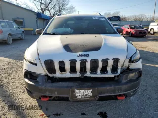 2016 Jeep Cherokee Trailhawk z VIN 1C4PJMBS2GW334801, wystawiony jako Copart lot #87434324 z przebiegiem 92 887 mil mil oraz Szkoda całkowita • Salvage title. Historia ofert i sprzedaży dostępna na DreamBid. Obrazek 5.