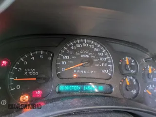 2006 GMC Sierra 1500HD SLE1 z VIN 1GTGK13U06F230477, wystawiony jako Copart lot #46620105 z przebiegiem 145 432 mil mil oraz Szkoda całkowita • Salvage title. Historia ofert i sprzedaży dostępna na DreamBid. Obrazek 9.