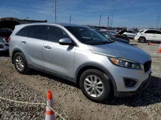 2016 Kia Sorento LX with VIN 5XYPG4A37GG044950, listed as a Copart auction lot 49677915 with 110,094 mi miles and Salvage Title. Bid and sale history available at DreamBid. Image 4.