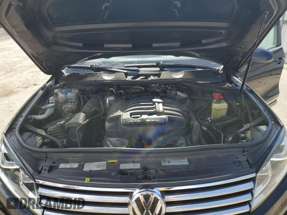 2017 Volkswagen Touareg Sport with VIN WVGEF7BP9HD004779, listed as a Copart auction lot 53530135 with 224,866 mi miles and Clean Title. Bid and sale history available at DreamBid. Image 12.