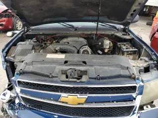 2007 Chevrolet Tahoe LT z VIN 1GNFC130X7J118958, wystawiony jako Copart lot #47381484 z przebiegiem 323 456 mil mil oraz Nie do naprawy • Non repairable. Historia ofert i sprzedaży dostępna na DreamBid. Obrazek 12.