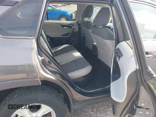 2019 Toyota RAV4 Hybrid XLE with VIN 2T3RWRFV0KW027727, listed as a IAAI auction lot 41881450 with 20,568 mi miles. Bid and sale history available at carsss.com. Image 8.