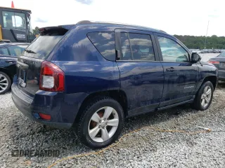 2015 Jeep Compass Sport with VIN 1C4NJCBB7FD110676, listed as a Copart auction lot 58674814 with 165,348 mi miles and Salvage Title. Bid and sale history available at carsss.com. Image 3.