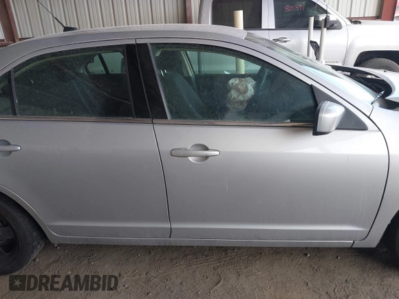 2010 Ford Fusion SE with VIN 3FAHP0HG3AR285574, listed as a IAAI auction lot 41830719 with 155,184 mi miles. Bid and sale history available at carsss.com. Image 12.