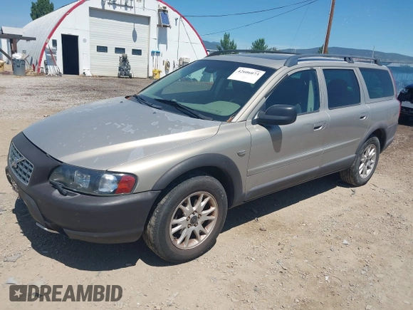 2004 Volvo V70 XC Cross Country with VIN YV1SZ59H441163300, listed as a IAAI auction lot 42606073 with 193,098 mi miles and . Bid and sale history available at DreamBid. Image 2.