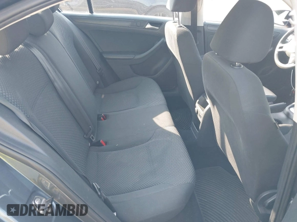 2014 Volkswagen Jetta S z VIN 3VW2K7AJXEM351762, wystawiony jako IAAI lot #42467930 z przebiegiem 159 210 mil mil oraz . Historia ofert i sprzedaży dostępna na DreamBid. Obrazek 8.