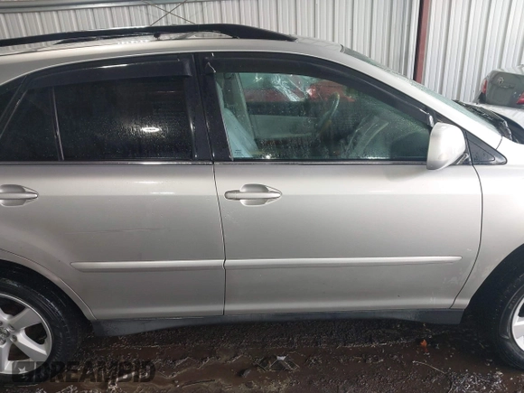 2005 Lexus RX 330 with VIN 2T2HA31U35C085203, listed as a IAAI auction lot 41922650 with 193,813 mi miles. Bid and sale history available at carsss.com. Image 13.