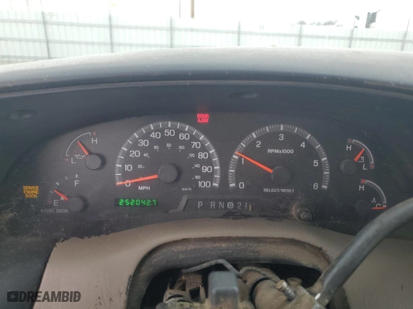 2000 Ford F-150 Work Series with VIN 1FTRX18W0YKB06899, listed as a Copart auction lot 46170175 with 252,042 mi miles and Salvage Title. Bid and sale history available at carsss.com. Image 9.