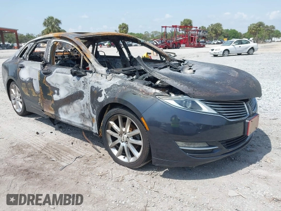 2014 Lincoln MKZ with VIN 3LN6L2J9XER835133, listed as a IAAI auction lot 41865347 with 1 mi miles. Bid and sale history available at carsss.com. Image 1.