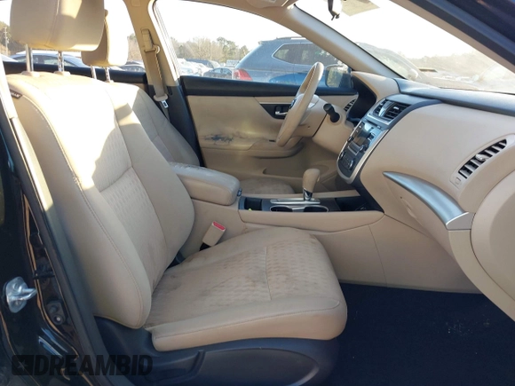 2017 Nissan Altima SV with VIN 1N4AL3AP0HC251769, listed as a IAAI auction lot 41352246 with 121,954 mi miles and . Bid and sale history available at carsss.com. Image 5.