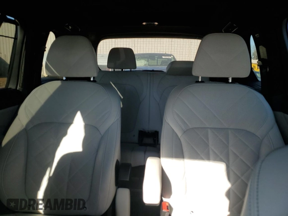 2023 BMW X7 xDrive40i with VIN 5UX23EM03P9P48219, listed as a Copart auction lot 42714055 with 48,911 mi miles and Salvage Title. Bid and sale history available at carsss.com. Image 10.