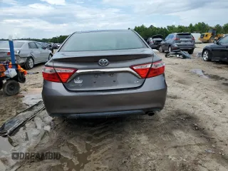 2017 Toyota Camry XLE z VIN 4T1BF1FK0HU426986, wystawiony jako Copart lot #56294715 z przebiegiem 86 159 mil mil oraz Szkoda całkowita • Salvage title. Historia ofert i sprzedaży dostępna na DreamBid. Obrazek 6.
