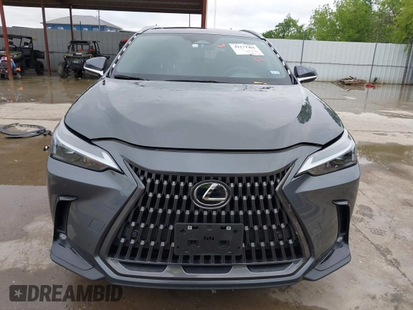 2024 Lexus NX 250 Premium z VIN 2T2GDCAZ7RC015465, wystawiony jako IAAI lot #42171196 z przebiegiem 14 322 mil mil oraz . Historia ofert i sprzedaży dostępna na DreamBid. Obrazek 13.