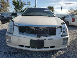 2009 Cadillac SRX RWD z VIN 1GYEE637590113453, wystawiony jako Copart lot #42596675 z przebiegiem 115 118 mil mil oraz Szkoda całkowita • Salvage title. Historia ofert i sprzedaży dostępna na DreamBid. Obrazek 5.