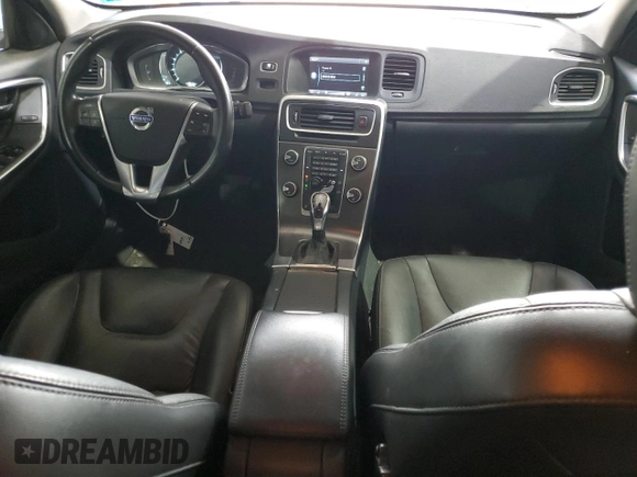 2015 Volvo S60 T5 Premier с VIN YV1612TBXF1306216, выставлен на аукционе Copart как лот 56515815 с пробегом 126 378 миль миль и Списание • Salvage title. История ставок и продаж доступна на DreamBid. Изображение 8.