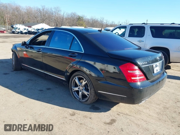 2013 Mercedes-Benz S 550 with VIN WDDNG9EB3DA499477, listed as a IAAI auction lot 41590018 with 64,547 mi miles and . Bid and sale history available at DreamBid. Image 3.