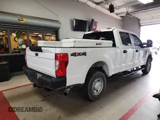 2020 Ford Super Duty F-250 SRW XL with VIN 1FT7W2B6XLEC90491, listed as a IAAI auction lot 42005884 with 109,521 mi miles. Bid and sale history available at carsss.com. Image 1.