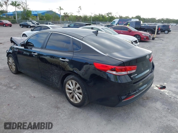 2018 Kia Optima LX z VIN 5XXGT4L33JG270472, wystawiony jako IAAI lot #42292416 z przebiegiem 60 064 mil mil oraz . Historia ofert i sprzedaży dostępna na DreamBid. Obrazek 3.
