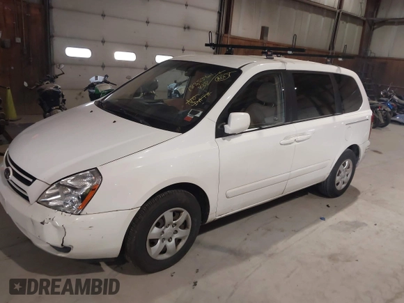 2007 Kia Sedona with VIN KNDMB133X76142466, listed as a IAAI auction lot 41351644 with 183,534 mi miles. Bid and sale history available at carsss.com. Image 2.