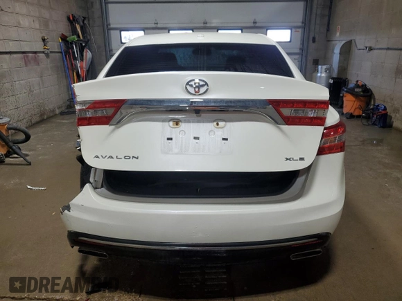 2016 Toyota Avalon Limited z VIN 4T1BK1EB6GU231583, wystawiony jako Copart lot #55686155 z przebiegiem 84 143 mil mil oraz Szkoda całkowita • Salvage title. Historia ofert i sprzedaży dostępna na DreamBid. Obrazek 6.