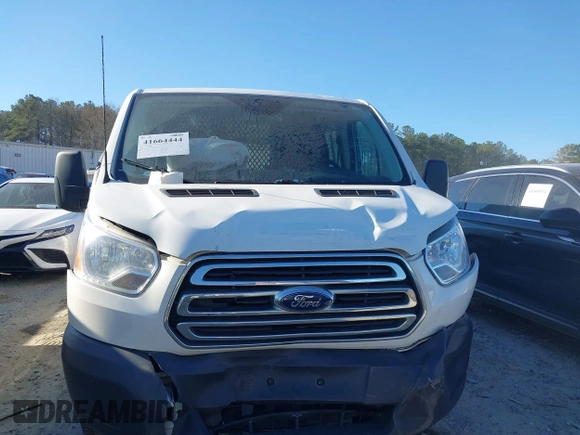 2017 Ford Transit z VIN 1FTYR1YM2HKB11090, wystawiony jako IAAI lot #41664444 z przebiegiem 82 959 mil mil oraz . Historia ofert i sprzedaży dostępna na DreamBid. Obrazek 12.