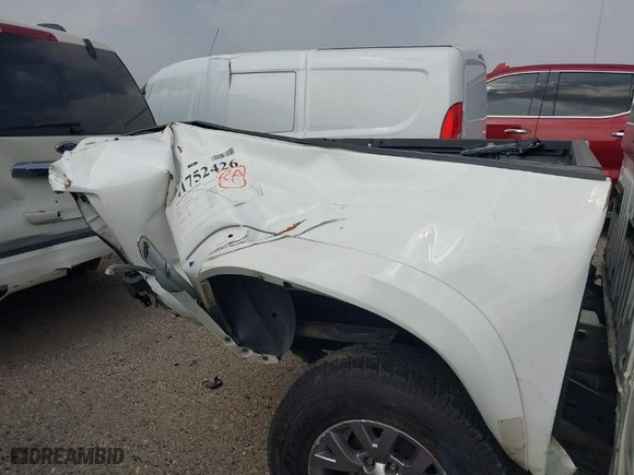 2018 Toyota Tacoma SR5 with VIN 5TFAZ5CN0JX063364, listed as a IAAI auction lot 41752426 with NaN miles. Bid and sale history available at carsss.com. Image 20.