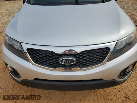 2013 Kia Sorento LX with VIN 5XYKT4A24DG339500, listed as a Copart auction lot 56302605 with 166,733 mi miles and Salvage title. Bid and sale history available at DreamBid. Image 12.