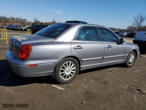 2005 Hyundai XG350 with VIN KMHFU45EX5A410991, listed as a Copart auction lot 45133225 with 162,275 mi miles and Salvage Title. Bid and sale history available at carsss.com. Image 3.