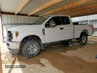 2018 Ford F-250 XL with VIN 1FT7X2B68JEB42253, listed as a Copart auction lot 62871265 with 194,846 mi miles and Clean title. Bid and sale history available at DreamBid. Image 1.