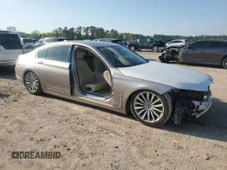 2021 BMW 7 Series 740i with VIN WBA7T2C02MCF77517, listed as a Copart auction lot 50565205 with 29,848 mi miles and Salvage title. Bid and sale history available at DreamBid. Image 4.