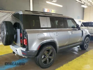 2024 Land Rover Defender S with VIN SALEJ7EX4R2285474, listed as a Copart auction lot 61129385 with 18,343 mi miles and Clean title. Bid and sale history available at DreamBid. Image 3.