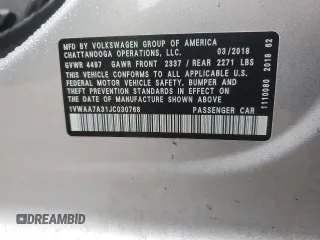 2018 Volkswagen Passat S z VIN 1VWAA7A31JC030768, wystawiony jako Copart lot #57269045 z przebiegiem 88 287 mil mil oraz Szkoda całkowita • Salvage title. Historia ofert i sprzedaży dostępna na DreamBid. Obrazek 12.