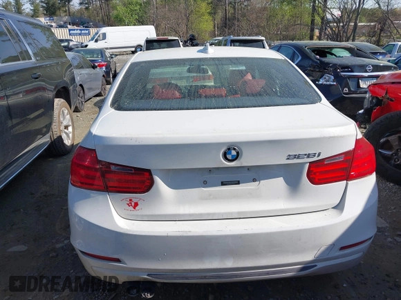 2012 BMW 3 Series 328i with VIN WBA3A5C58CF258120, listed as a IAAI auction lot 41925622 with 123,046 mi miles and . Bid and sale history available at DreamBid. Image 16.