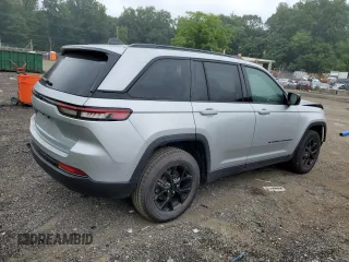 2024 Jeep Grand Cherokee Altitude with VIN 1C4RJHAG2RC108680, listed as a Copart auction lot 62845525 with 31,633 mi miles and Clean title. Bid and sale history available at DreamBid. Image 3.