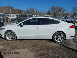 2018 Ford Fusion SE with VIN 3FA6P0H75JR171339, listed as a IAAI auction lot 41445890 with 76,731 mi miles. Bid and sale history available at carsss.com. Image 14.