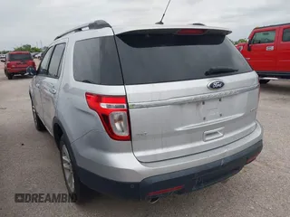 2014 Ford Explorer XLT with VIN 1FM5K7D83EGB59629, listed as a IAAI auction lot 42068858 with 171,562 mi miles and . Bid and sale history available at carsss.com. Image 3.