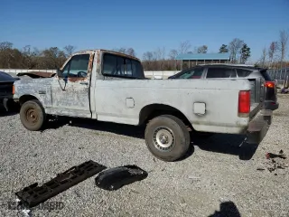 1988 Ford 1/2 Ton Trucks with VIN 1FTEF15Y8JNA97106, listed as a Copart auction lot 50155735 with 124,772 mi miles and Salvage Title. Bid and sale history available at carsss.com. Image 2.