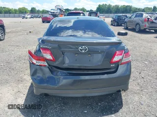 2011 Toyota Camry LE z VIN 4T1BF3EK7BU197078, wystawiony jako IAAI lot #42388549 z przebiegiem 250 873 mil mil oraz . Historia ofert i sprzedaży dostępna na DreamBid. Obrazek 16.