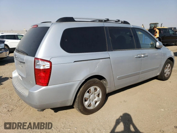 2008 Kia Sedona LX with VIN KNDMB233086244270, listed as a Copart auction lot 75109174 with 328,438 mi miles and Clean Title. Bid and sale history available at carsss.com. Image 3.