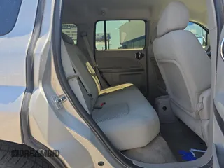 2008 Chevrolet HHR LT with VIN 3GNDA23D18S563241, listed as a Copart auction lot 60553195 with 197,295 mi miles and Clean title. Bid and sale history available at DreamBid. Image 6.